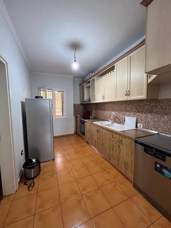 Super 3+1+2 apartment for sale Dibres St.