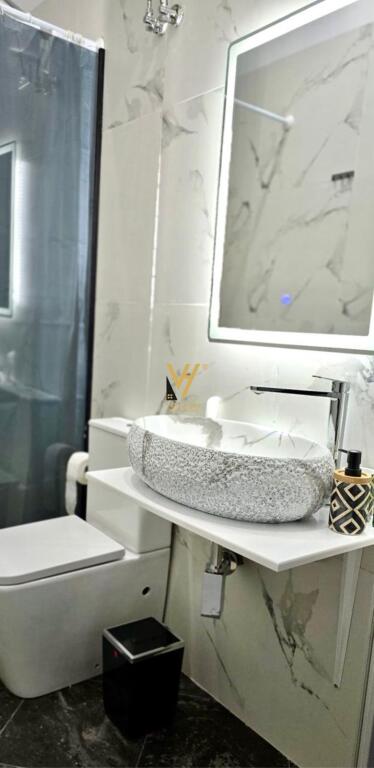 APARTMENT 2+1+2 FOR RENT ON DIBRA STREET 95,000 LEKE