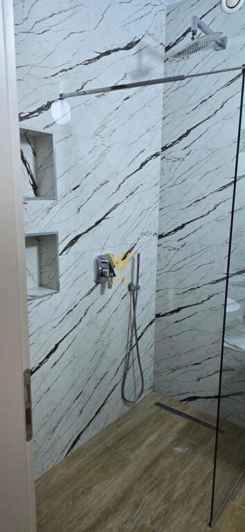 JEPET APARTAMENT 3+1+2+2 BLK ME QERA TE KODRA E DIELLIT 1.100 EURO