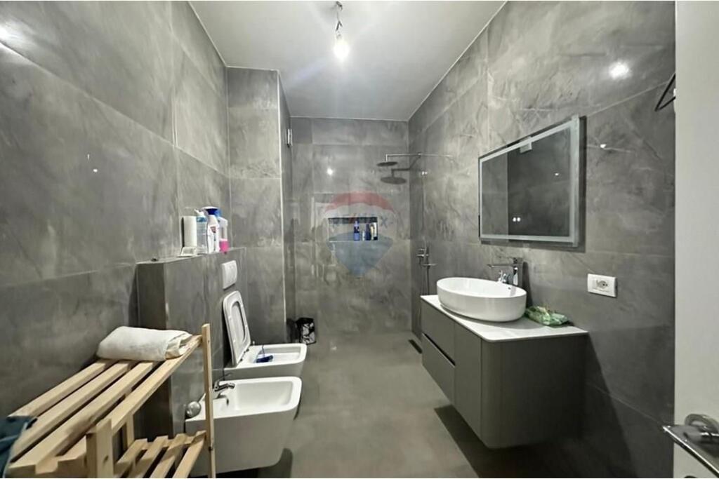 SHITET APARTAMENT 2+1+2 NE FRESK !