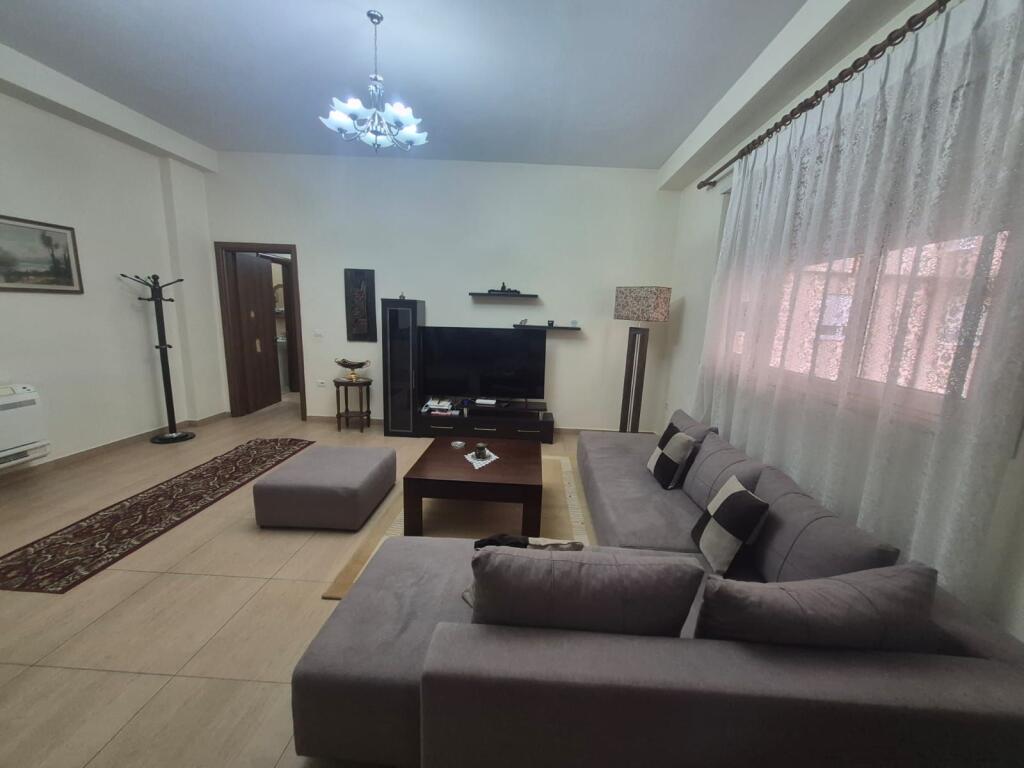 🏠 Jepet me qera apartament 2+1+2