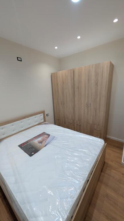 Jepet me Qera Shtepi Private 2+1 tek Kafja e Remes.