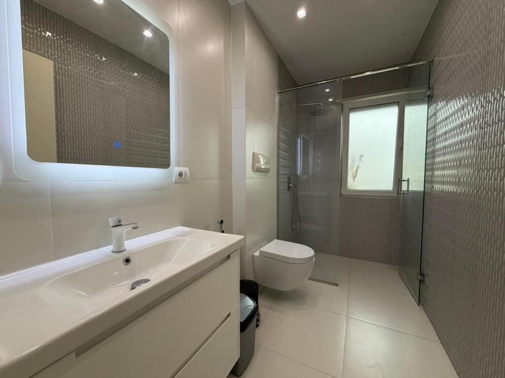 Apartament 3+1+Parking per qira tek Sunrise Residence prane TEG.