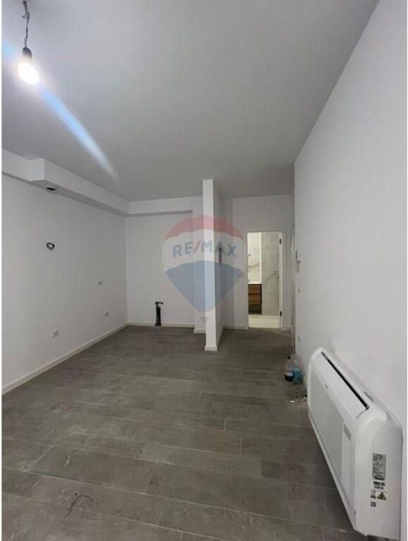 APARTMENT FOR OFFICES FOR RENT AT AURA RESIDENCE !