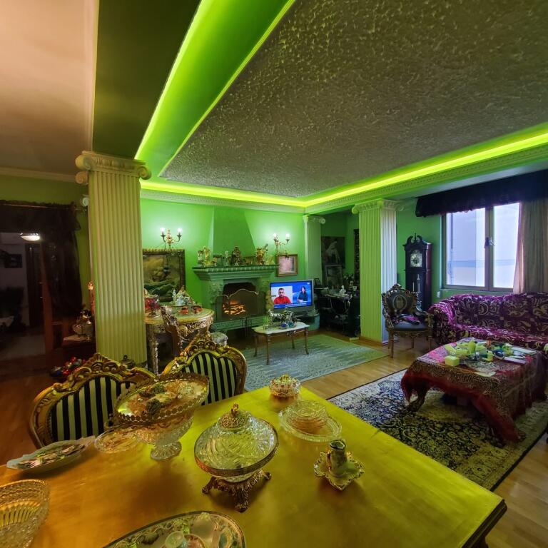 Apartament 3+1 ne shitje tek Rruga e Kavajes