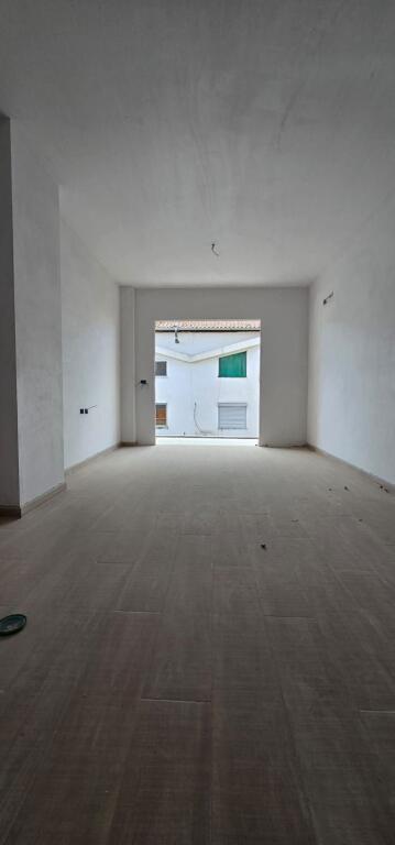 Shitet apartament 1+1 tek Rruga e Burgut!