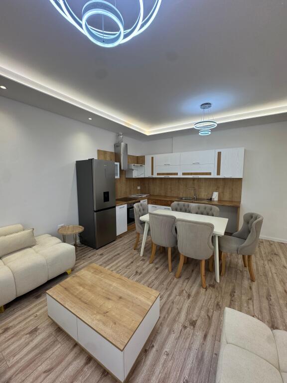 Apartament 2+1 me qira në Yzberisht