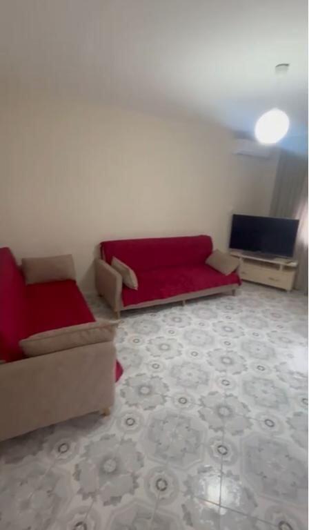 Jepet me qera apartament 1+1 Porcelan, prapa Uet-së!