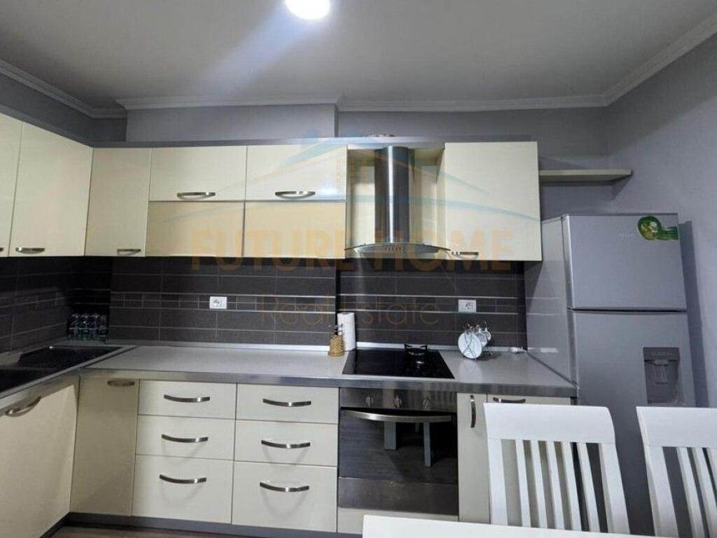 Qira, Apartament 2+1, Oxhaku, Tiranë !