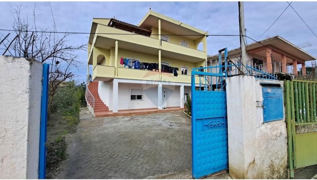 🏡 Vilë 3-Katëshe – Për Shitje | Lagjja Kushtrimi, Vlorë