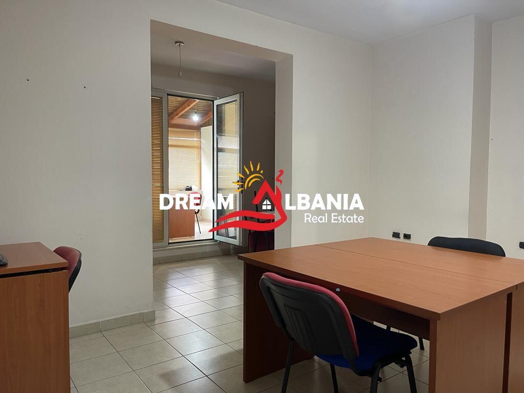 Zyre me qera ne Don Bosko prane Vizion , Tirane (ID 42611400 )