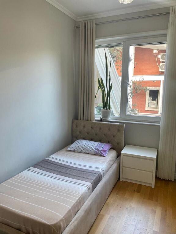 Shitet apartament 3+1+2 Kopshti zologjik