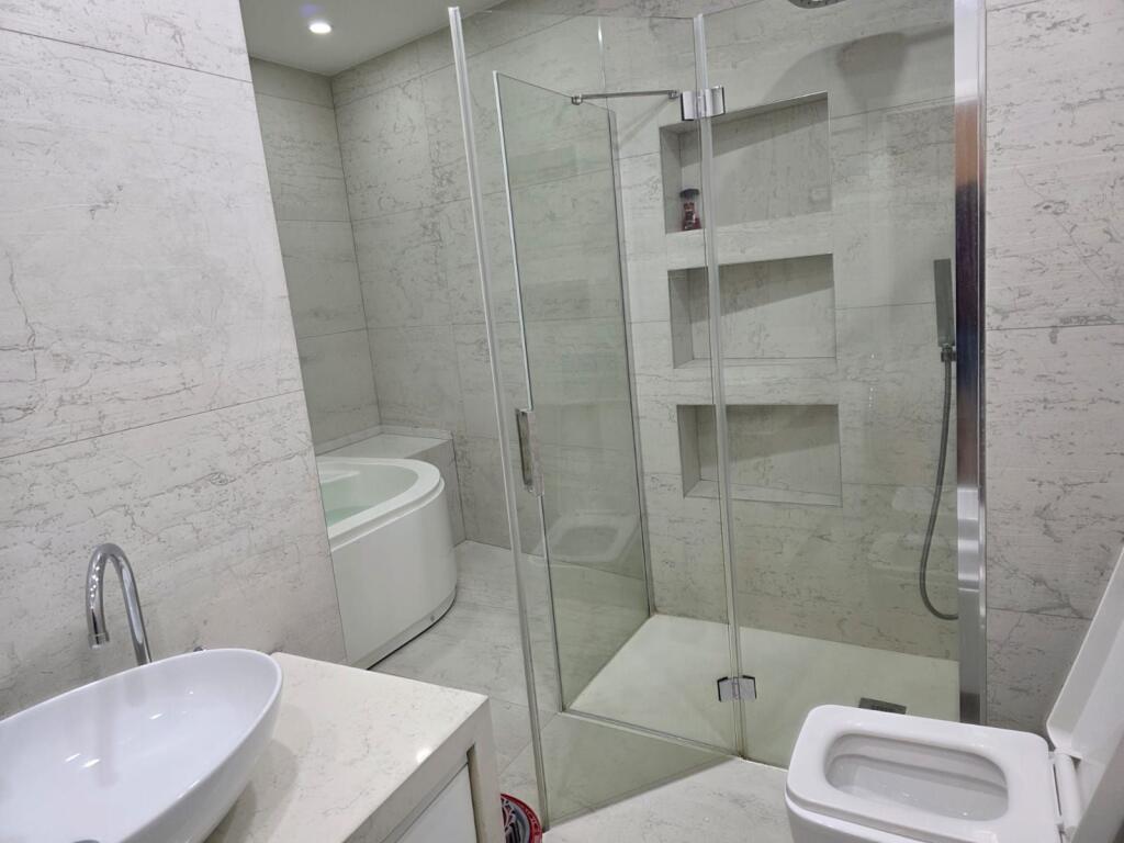 Exclusive 2+1 apartment at Komuna e Parisit, Kika 3 Complex