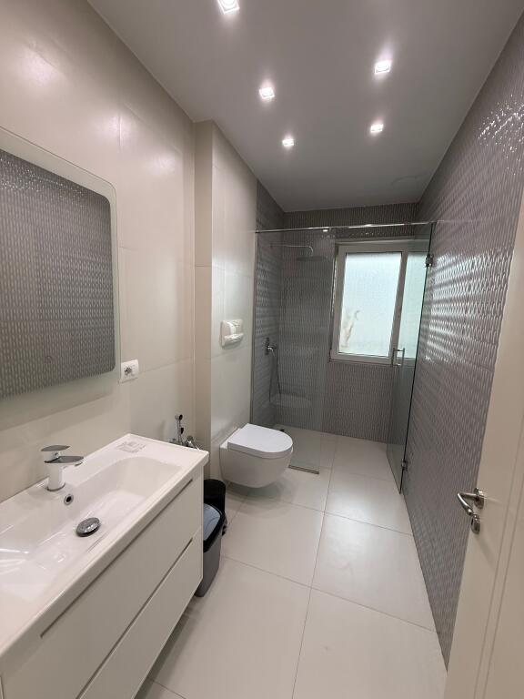 Apartament 3+1+2 me qera TEG