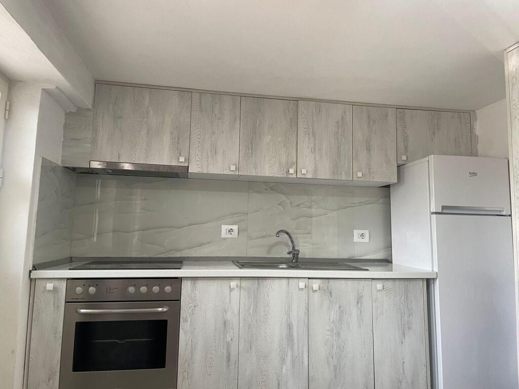 Apartament me qera