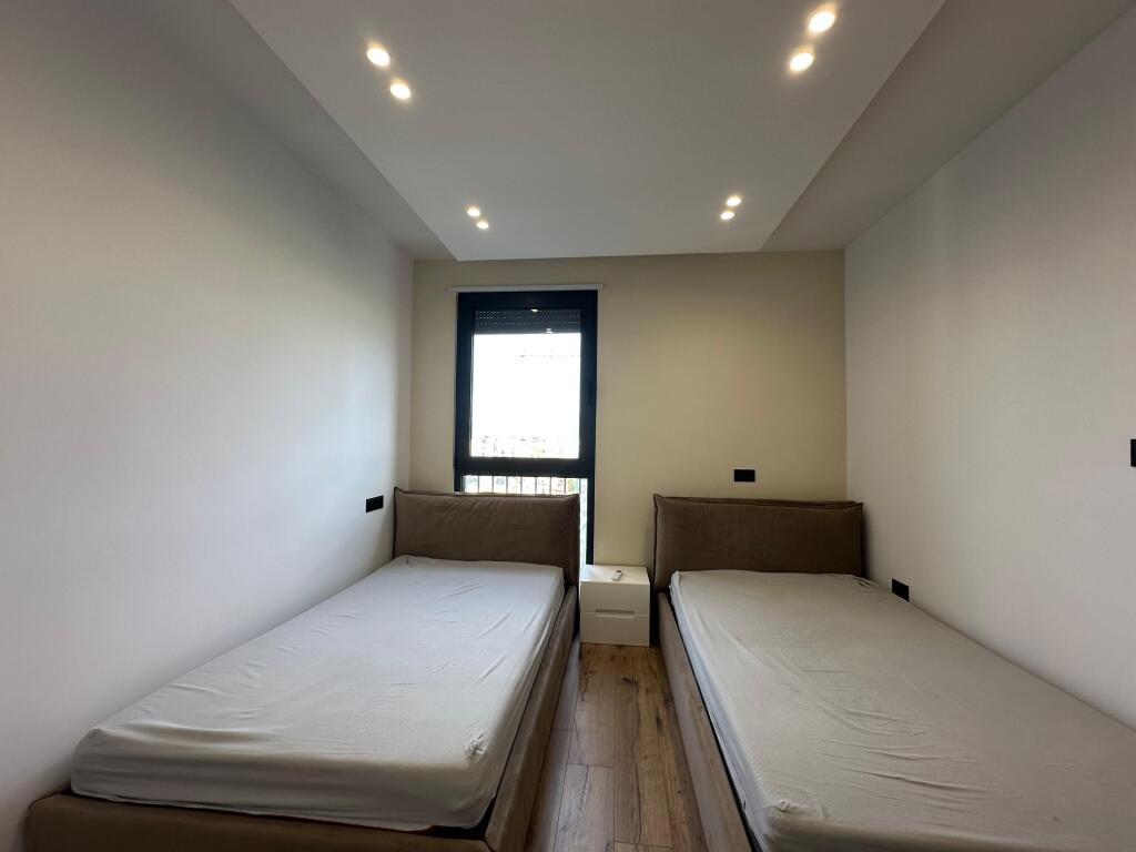 Appartamento 2+1+2+Blk+Posto Auto in Affitto, Comune di Parigi