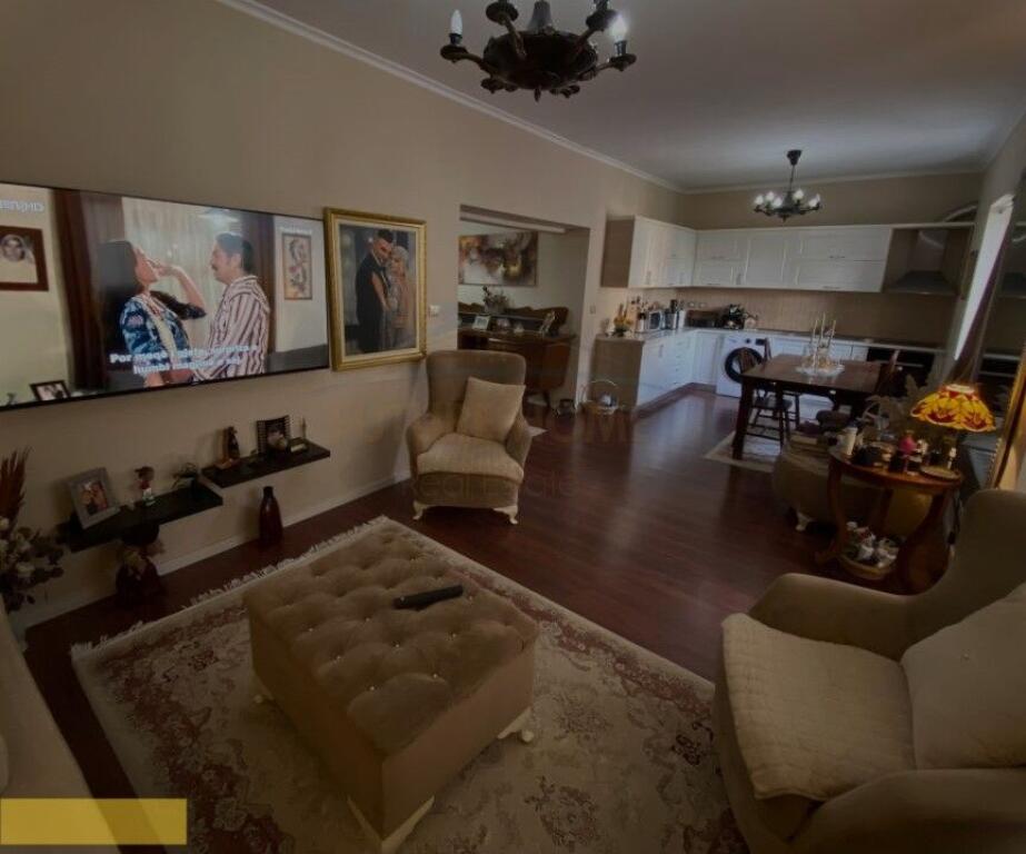 Shitet, Apartament 2+1+Garsoniere, Ambasada Amerikane, Tirane