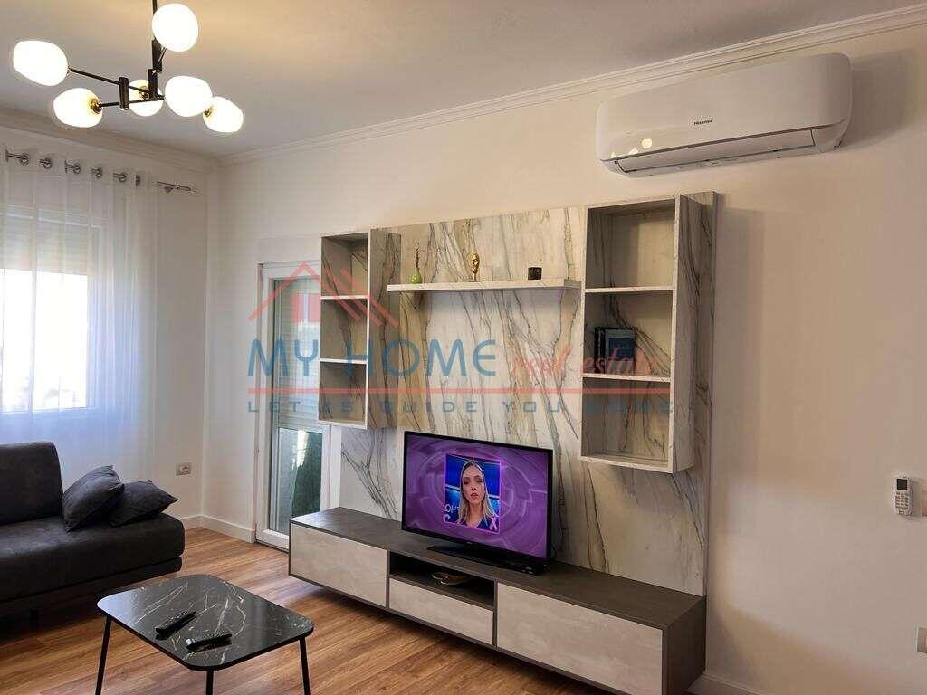 Apartament 2+1 + Post Parkimi me Qira Pazari i Ri Tirane