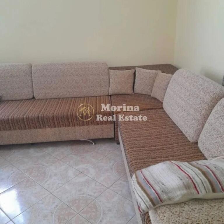 Qera | Shtëpi private 2 + 1 | 21 Dhjetori | 350 €/muaj