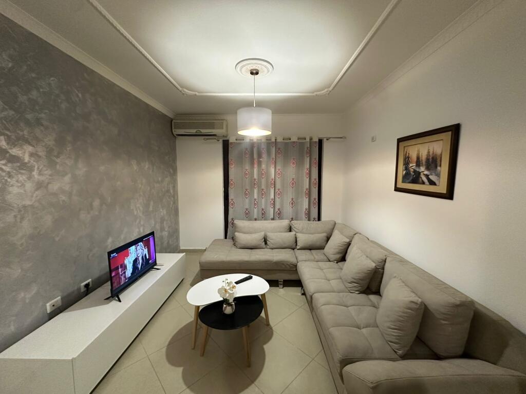 Jepet me qira apartament 1+1 në Astir!