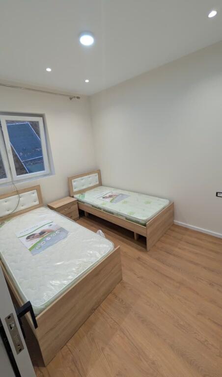 Jepet me Qera Shtepi Private 2+1 tek Kafja e Remes.