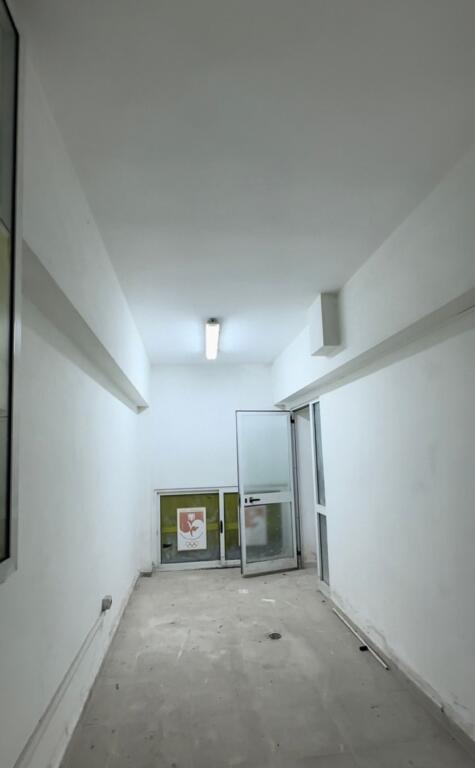 Jepet me qira / Shitet – Ambjent Biznesi 172 m²