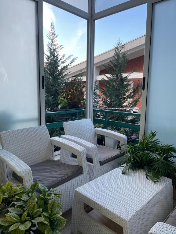 Shitet apartament 3+1+2 Kopshti zologjik