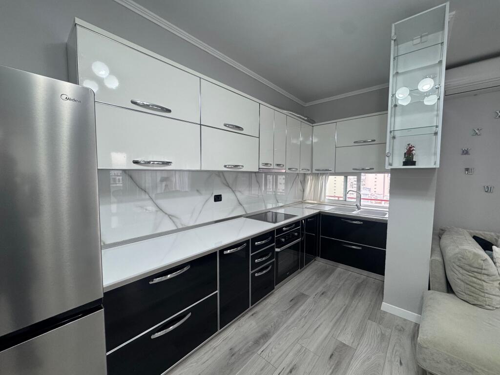 Apartament 2+1 me qira ne Astir prane Vila L2!