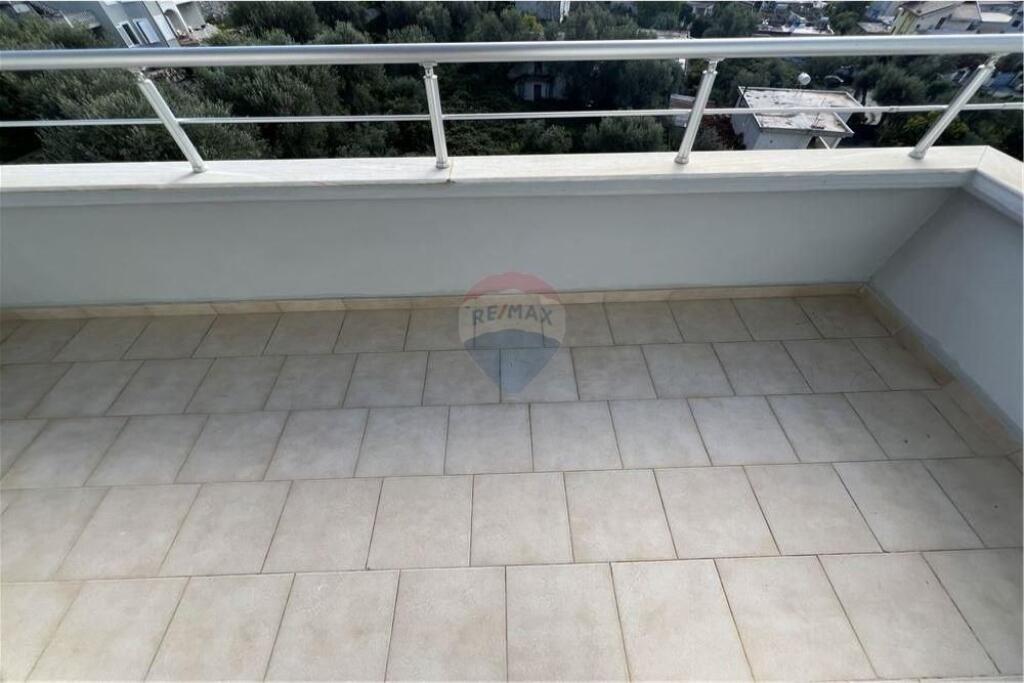 🏡 Apartment 2+1 – For Sale | Lungomare, Vlorë