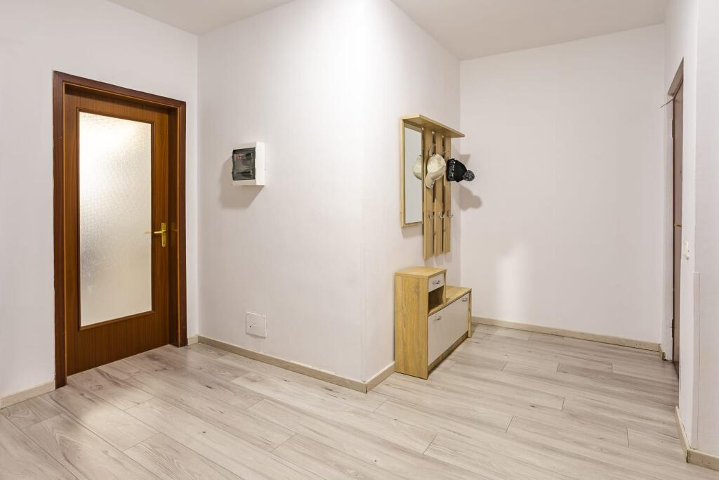 For rent apartment 3+1+2 bathrooms at the former Exhibition