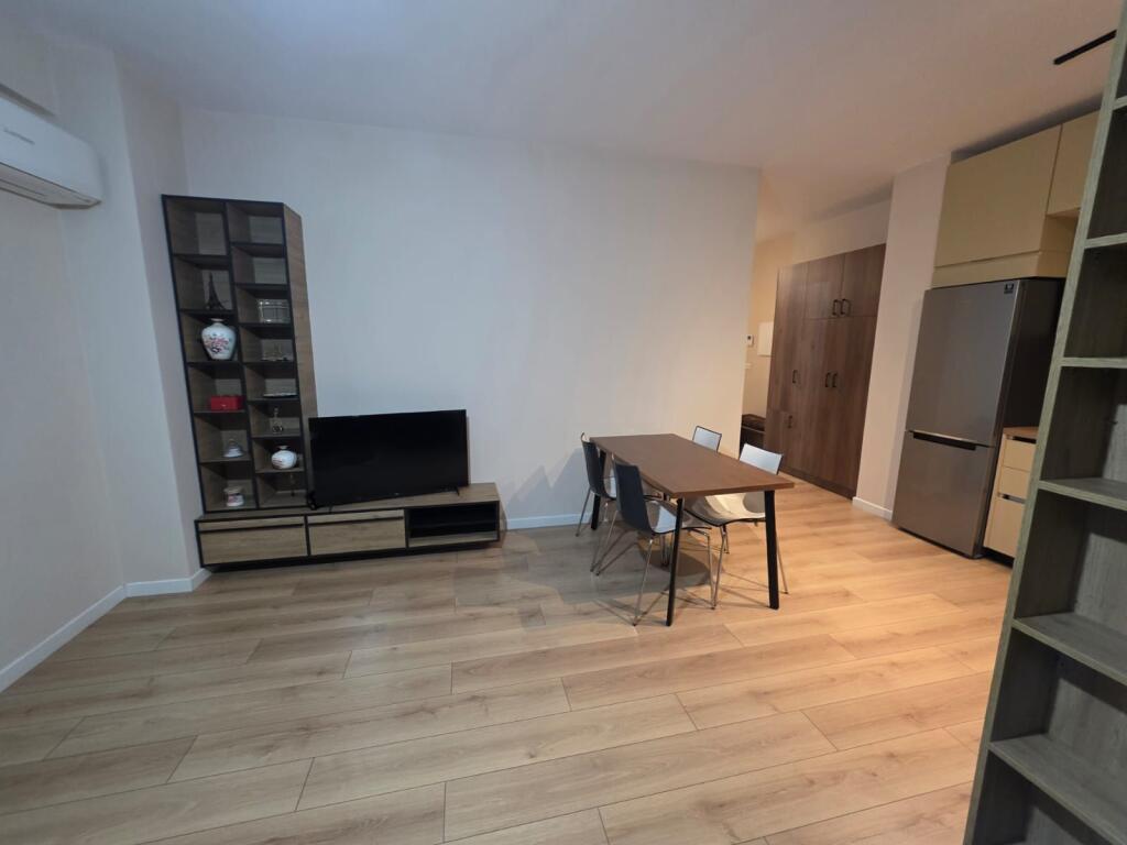 For rent 2+1+2 Apartment In the center of Zogu i Zi, "Foleja e Gjelbër" complex, near Ring Center