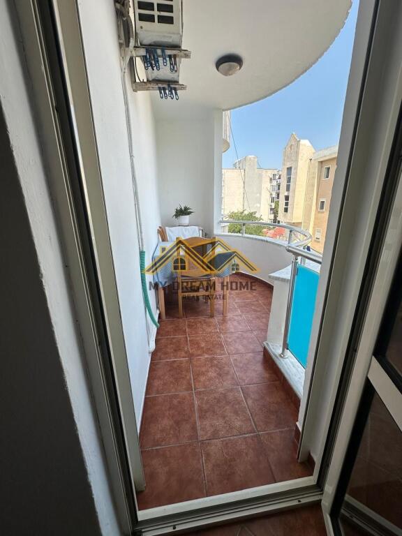 JEPET ME QIRA GARSONIERE NE PLAZH DURRES !