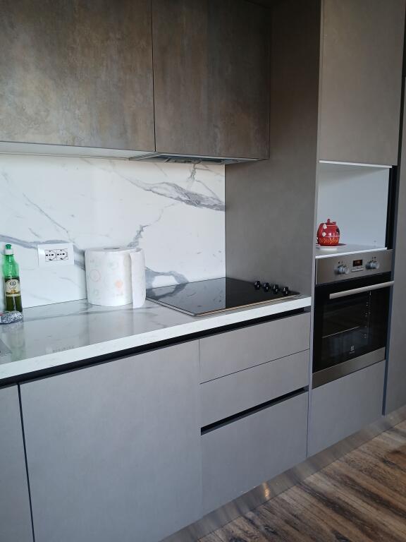 Jepet shtepi 1+1 me qera