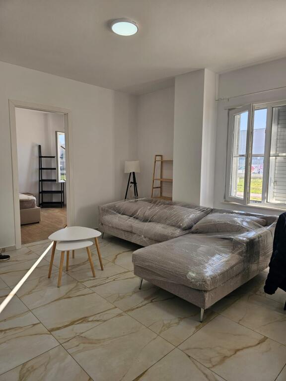 🏘️ Appartamento 2+1 in affitto 📍 Univers City💰 Prezzo: 50.000 lek / mese