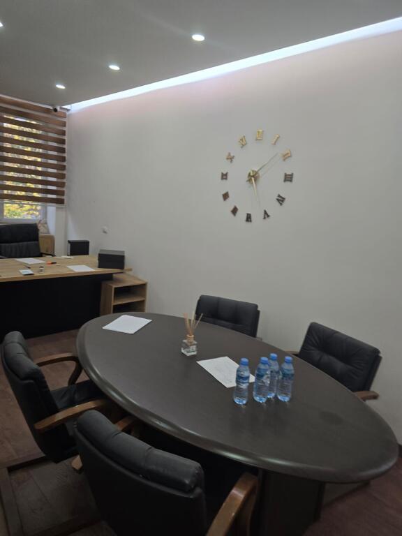 ZYRE ME QERA 75 M2 VASIL SHANTO 70.000 LEKE