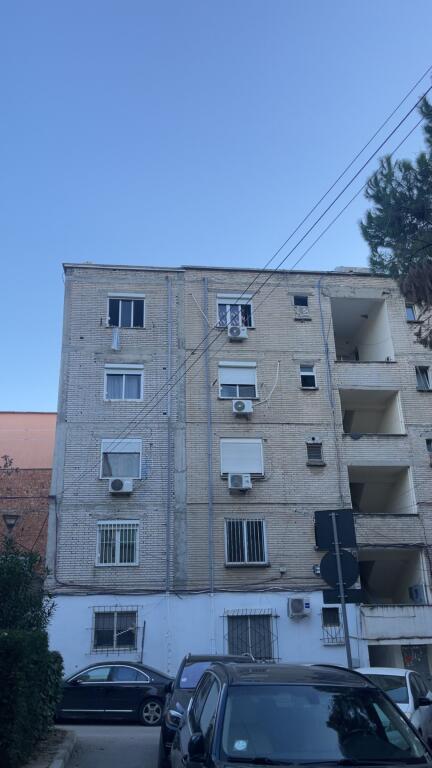 Shitet apartament 1+1 prane Mozaikut Zogu i Zi