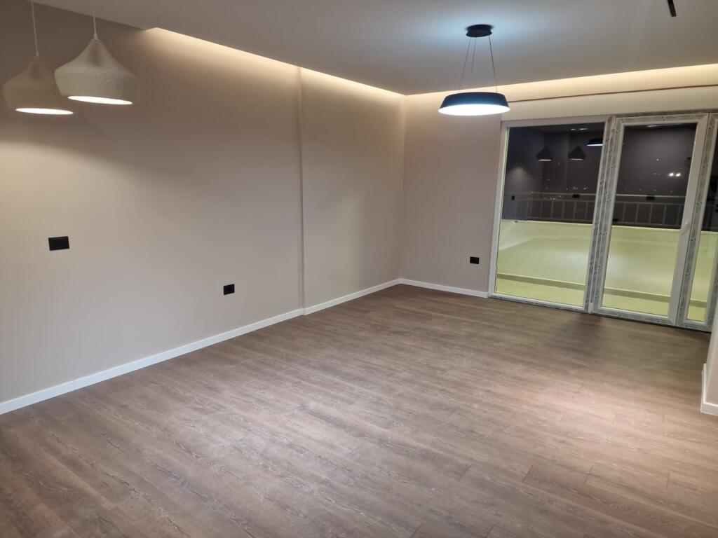 COMUNE DI PARIGI, vendiamo un super appartamento 2+1+2