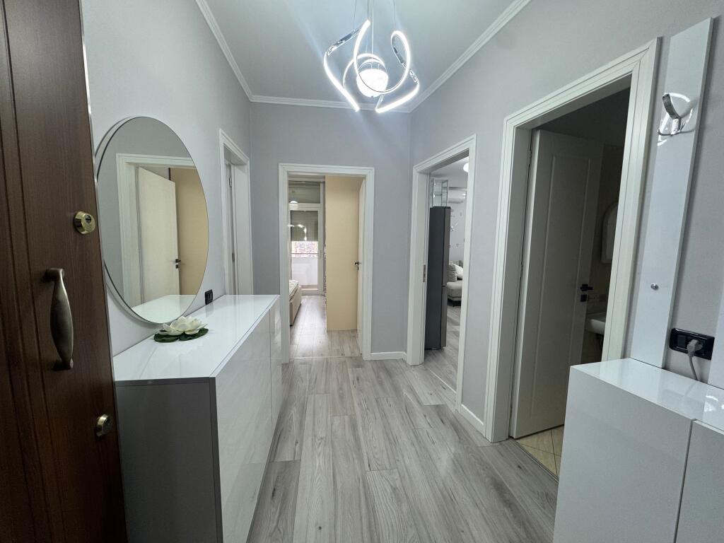 Apartament 2+1 me qira ne Astir prane Vila L2!