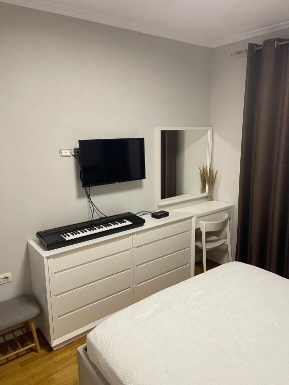 Shitet apartament 3+1+2 Kopshti zologjik