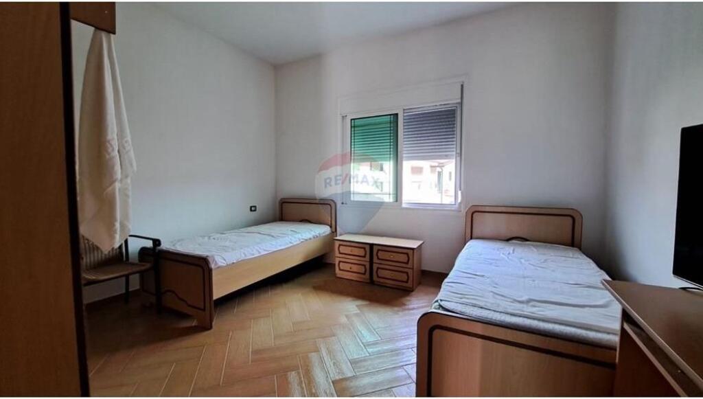 🏡 Vilë 3-Katëshe – Për Shitje | Lagjja Kushtrimi, Vlorë