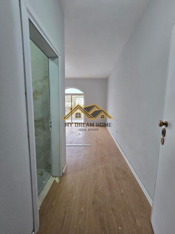 SHITET GARSONIERE TEK SHKEMBI KAVAJES DURRES!