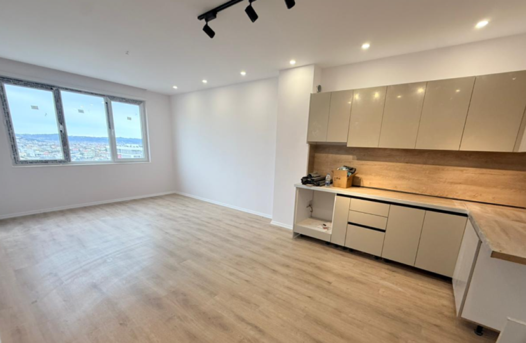 🏢 Shitet Apartament 2+1 – Univers City