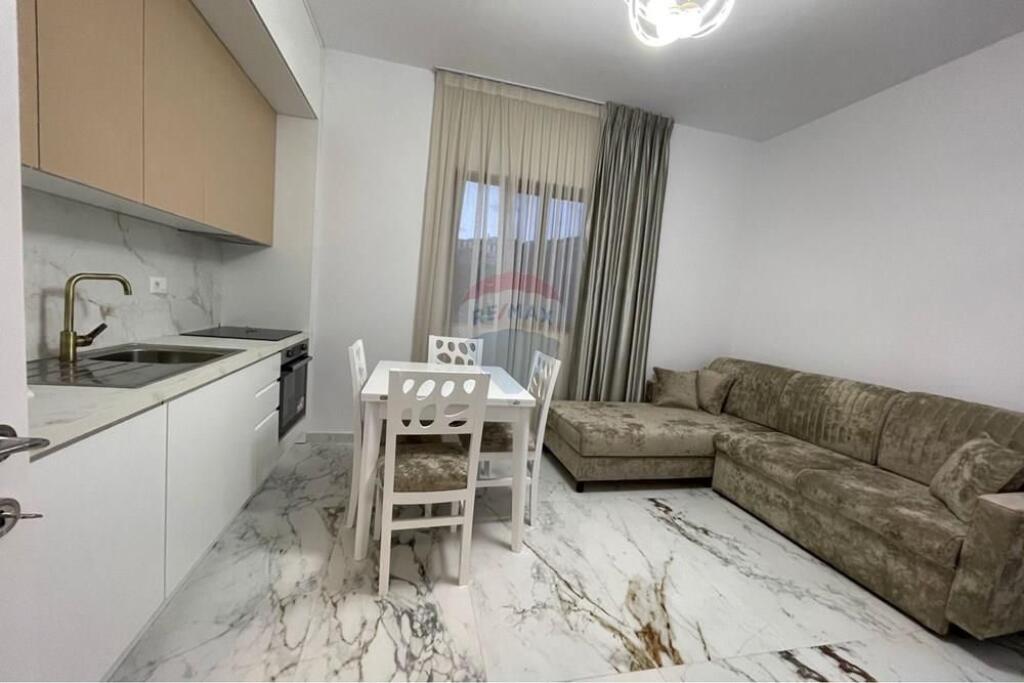 Apartament 2+1 për qira te Komuna e Parisit
