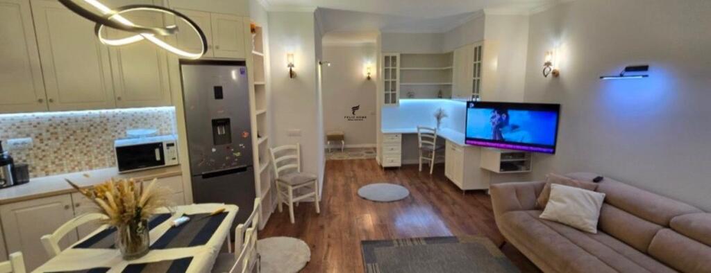 APPARTAMENTO IN AFFITTO 3+1 KODRA E DIELLIT 1000 EURO