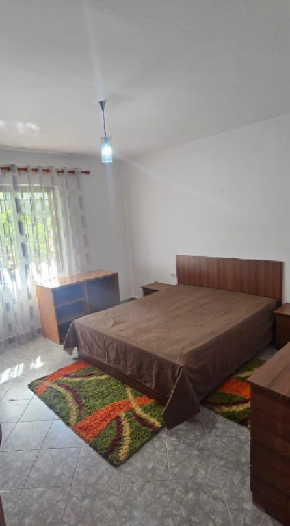 🏡 Jepet me Qira Apartament 1+1 – Kati i Parë i Vilës