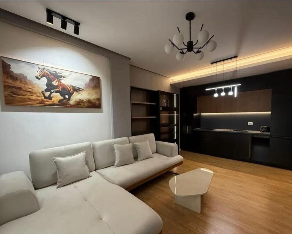 Apartament 2+1 me qira tek 9 Katëshet.