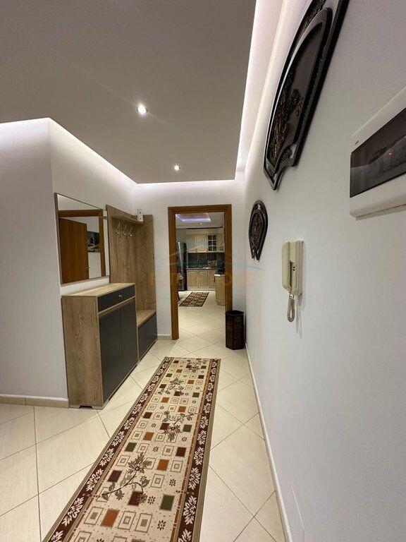 Shitet, Apartament 2+1, Air Albania