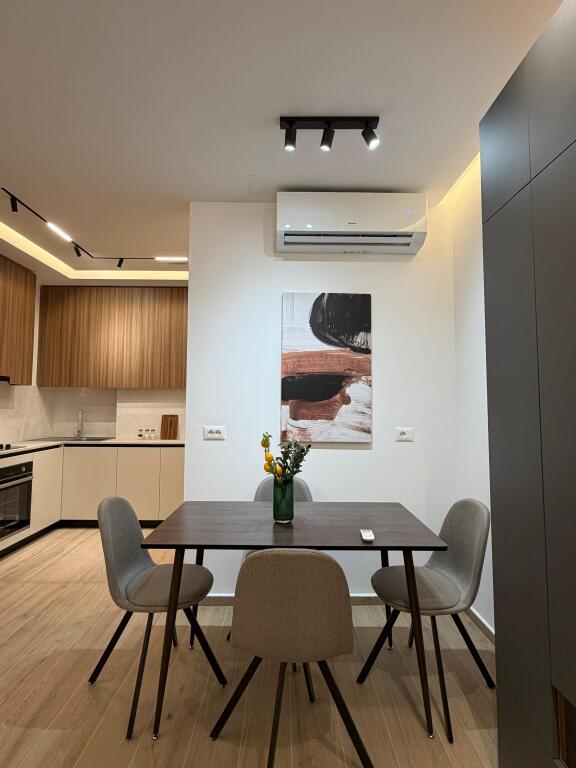 Super 1+1 apartment at Zogu Zi (residence)