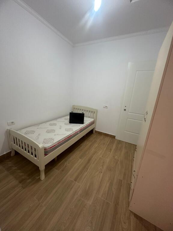 APARTAMENT 2+1. 350 EURO.ALI DEM