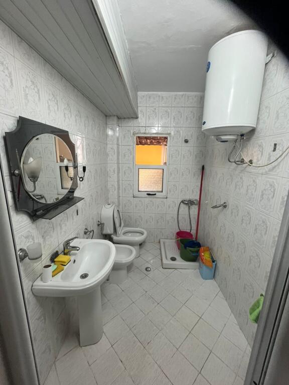 Appartamento 1+1+1 con Balcone in Affitto